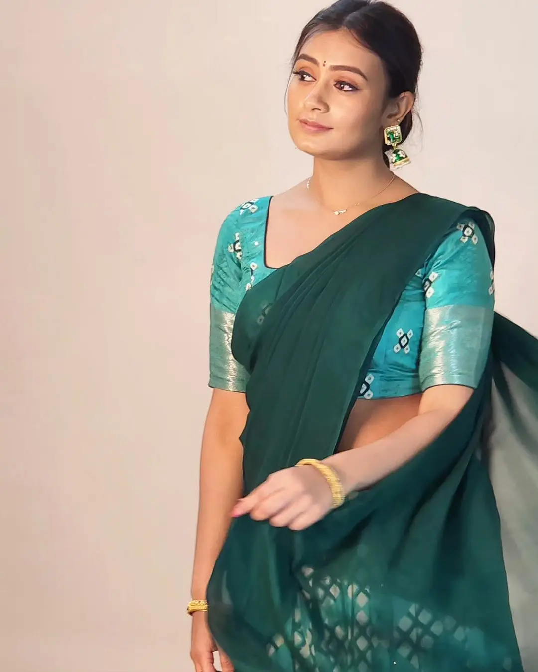 Telugu TV Actress Deepa Jagadeesh In Green Lehenga Choli